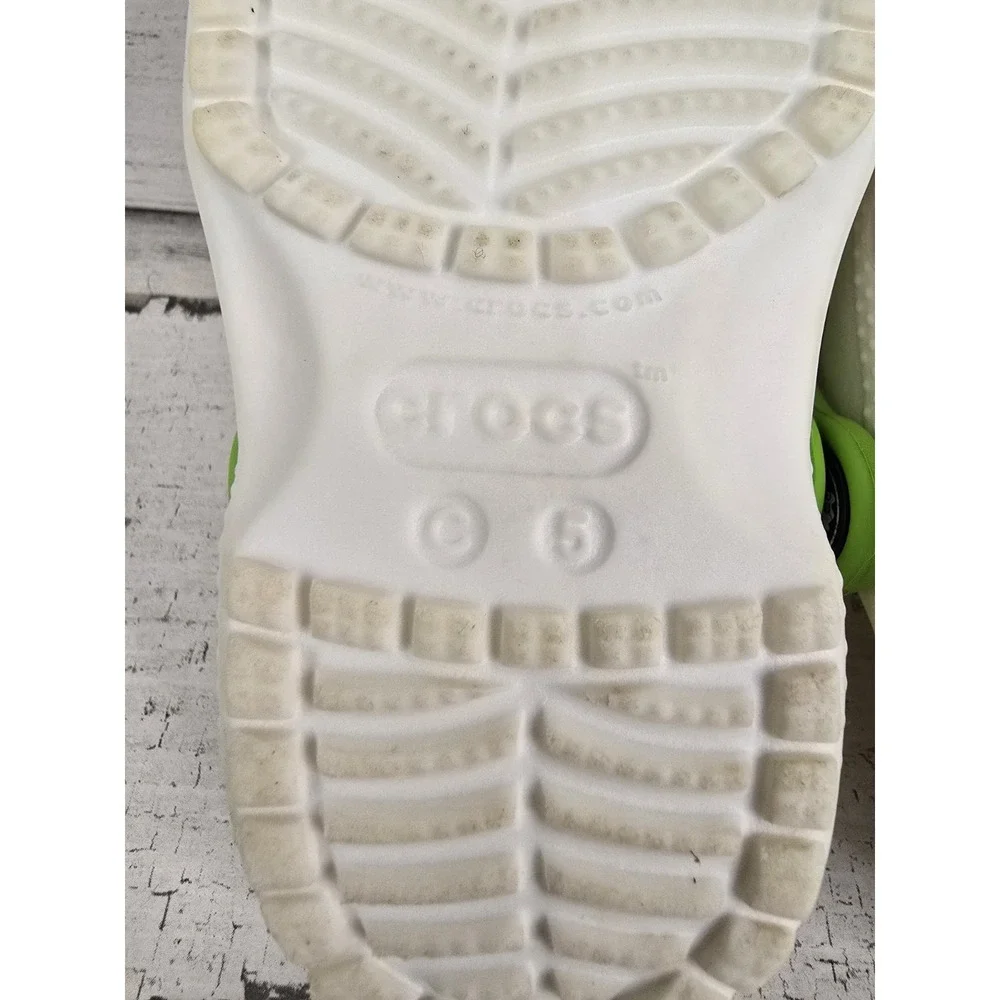 Crocs Classic Clogs Toddler Size‎ 5 White Lime Green Alien Jibbitz Charms 204536